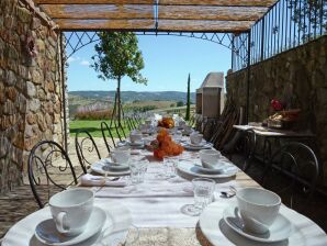 Villa in San Casciano dei Bagni mit Garten - San Casciano dei Bagni - image1