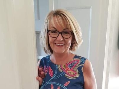 Firma South West Mallorca Holiday Rentals - Frau Debra Davies