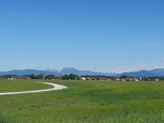 Fuß- und Radweg nach Chieming direkt ab dem Ferienhaus
