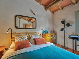 Schlafzimmer 1
