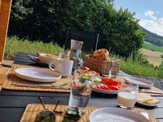 Terrasse H42+46+50 mit Frühstück