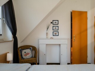 Schlafzimmer mit Doppelbett