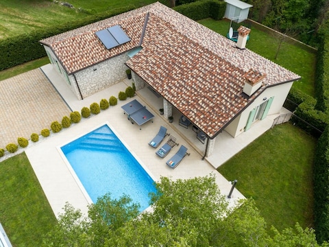 Villa Celtis House -Piscina-Jacuzzi-Sauna 1