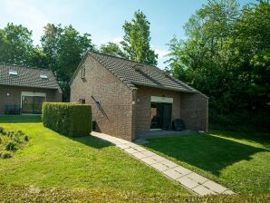 Holiday park Holiday home with sauna, 8km of the Drielandenpunt - Vijlen - image1