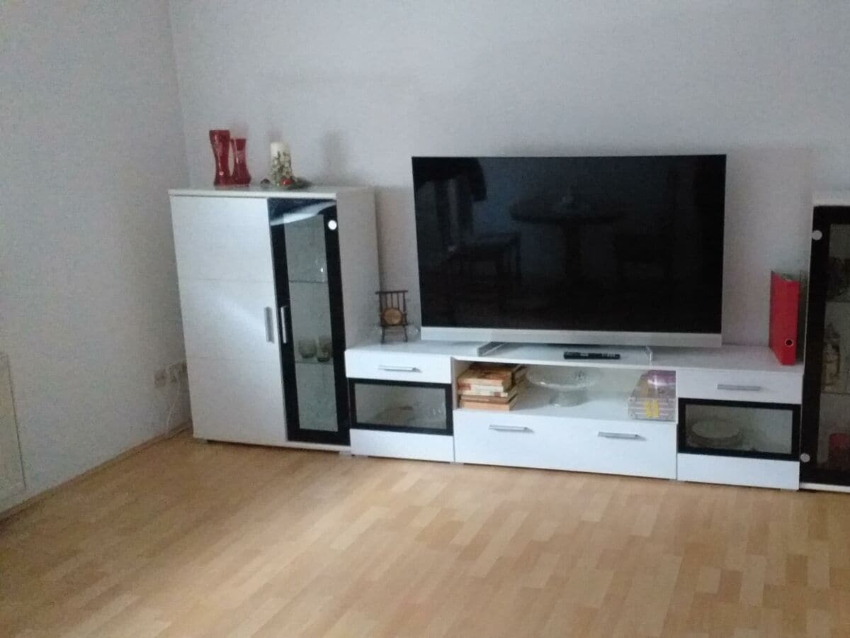 Wohnzimmer Schrankwand mit TV