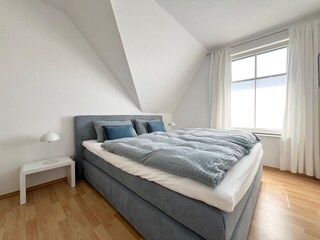 2. Schlafzimmer