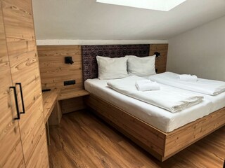 Schlafzimmer 1 im OG