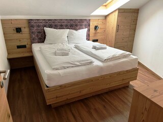 Schlafzimmer 2 OG