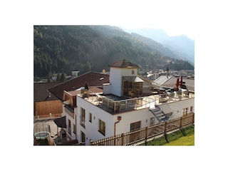 Aussenansicht Sommer Haus Dorfblick