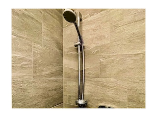 EMMA's Studio Dusche