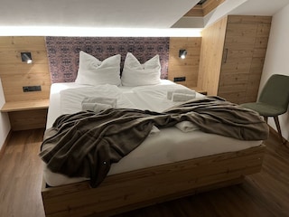 Schlafzimmer oben 4