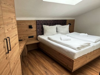 Schlafzimmer 1 im OG