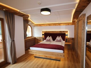 9. Schlafzimmer 1