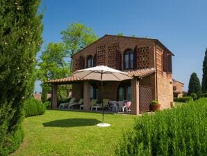 Holiday house Panoramic villa with terrace and swimming pool - Castelfalfi - image1