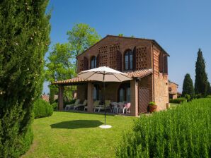 Holiday house Panoramavilla mit Terrasse und Swimmingpool - Castelfalfi - image1