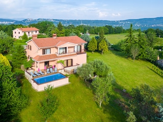 Holiday house Raša Features 25