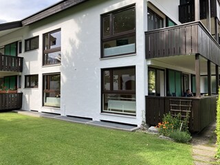 Balkon und Aussenansicht Wohnung
