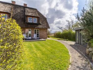 Ferienhaus Reetdachhaus Dünennest - St. Peter-Ording - image1