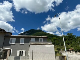 Vakantiehuis Matelica Buitenaudio-opname 4