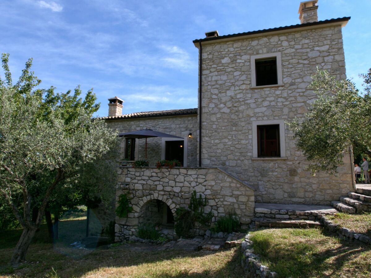 Cottage Abbateggio Außenaufnahme 1