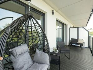 Komfortables Apartment mit Flussblick, Innenpool