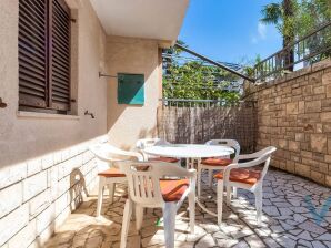 Holiday house APARTMENT IP114 No 1 - Buići - image1