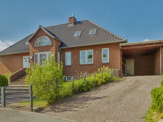 Gebäude und Parkraum