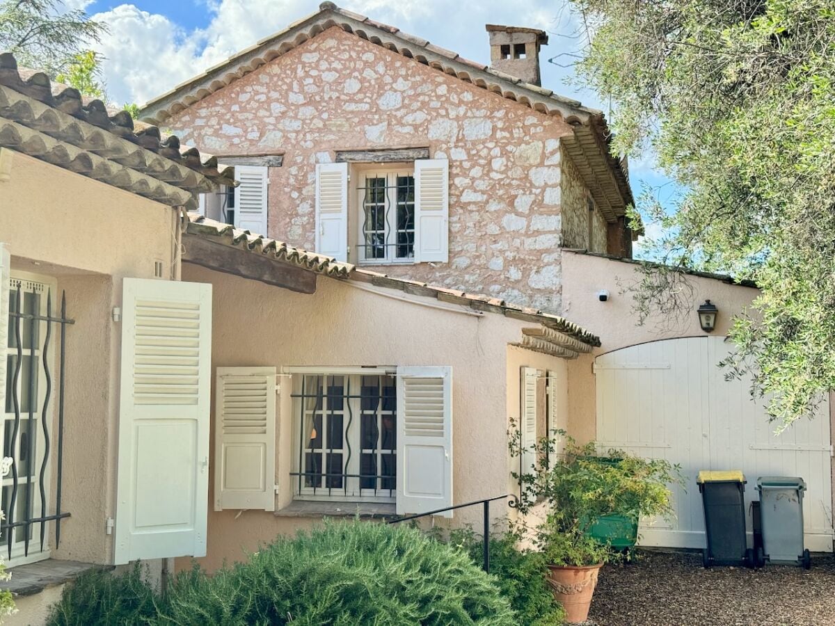 Entrance of the villa