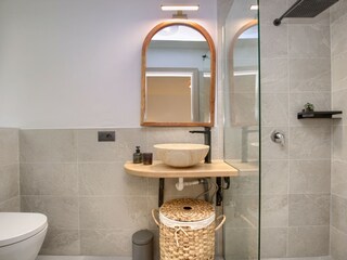 Villa Barat Caratteristiche 18