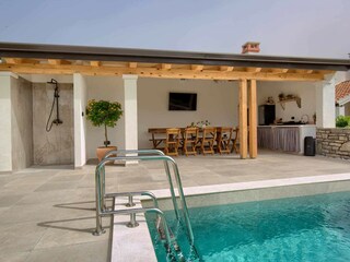 überdachte Terrasse