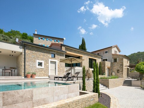 Villa Delfis con piscina privada