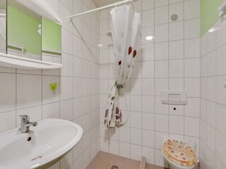 Apartment Warin Features 21