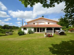 Ferienhaus Geräumiges Haus, zentral für Ausflüge gelegen. - Blaignac - image1