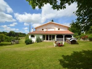 Holiday house Spacious house, centrally located for excursions. - Blaignac - image1