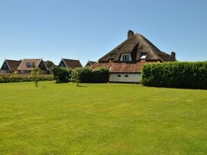 Apartment Ruhiges Ferienhaus in Texel mit Terrasse - Oosterend - image1