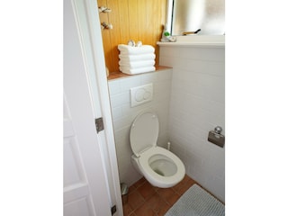 Apartment Zandvoort Bathroom 8