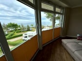 Wohnzimmer mit Blick auf die Ostsee