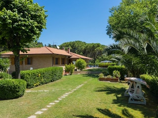 Villa Micol – View of the Garden