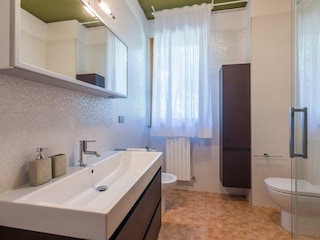 Villa Micol - Bathroom with shower