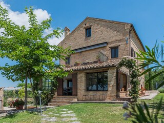 Villa Montegiorgio Buitenaudio-opname 11