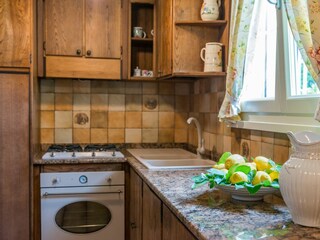 Villa Meer - Second kitchen on the lower floor with rus