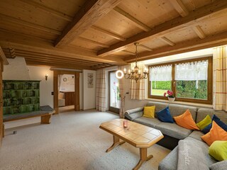 Wohnbereich mit Kachelofen