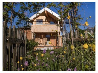 Casa Defrancesco Außenansicht mit Garten