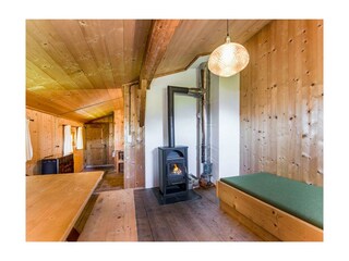 Holzofen für gemütliches Hüttenambiente