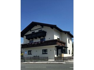 8bf3fc79-d246-496d-b79a-7b6f95f82ed6