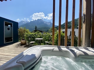 Whirlpool und Sauna