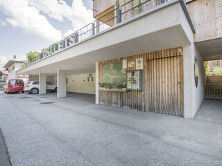 Carport/Parkplatz