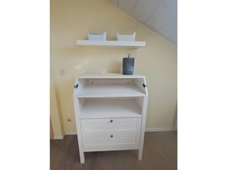 Schlafzimmer GELB - Wickeltisch