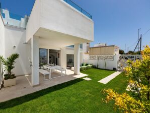 Holiday house Villa Baia delle Sirene - Castrignano del Capo - image1
