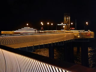 Koserower Seebrücke bei Nacht